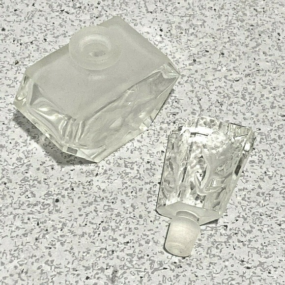 Vintage perfume bottle & stopper clear crystal & frosted glass scent container - Picture 9 of 10